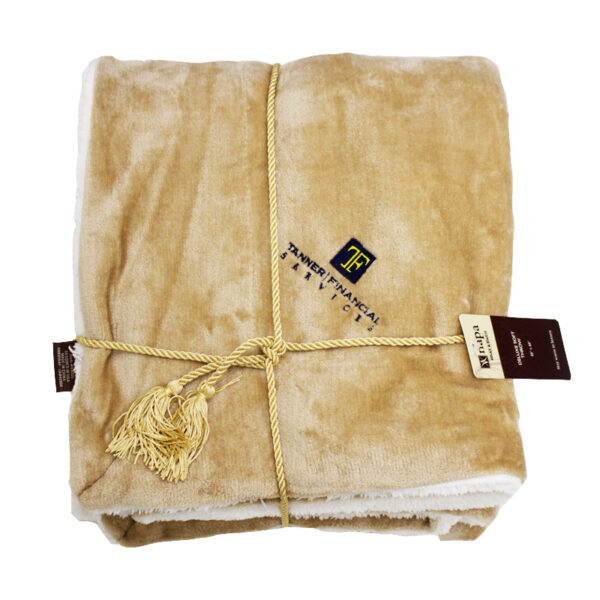 Custom Luxurious Lambswool Microsherpa Throw - Image 7