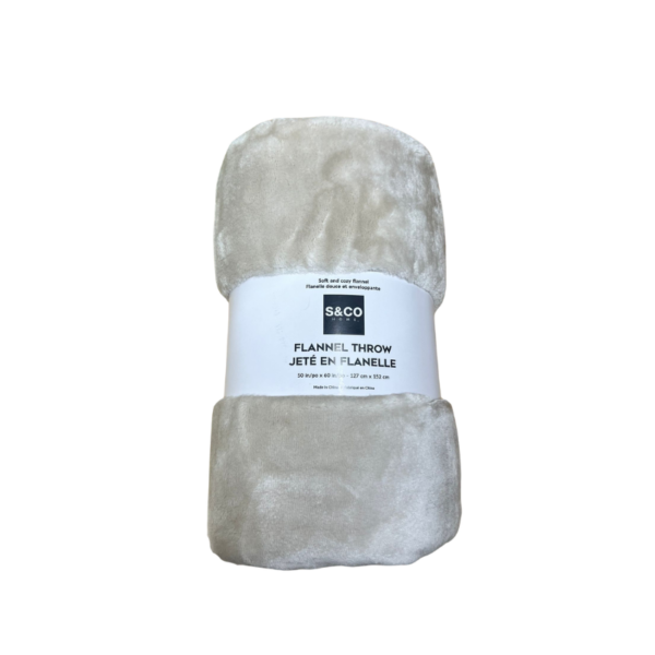 Wholesale Plush Throw Blanket - Asst. Solid Colours (50″ x 60″) - Image 3