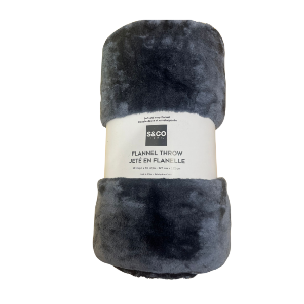 Wholesale Plush Throw Blanket - Asst. Solid Colours (50″ x 60″) - Image 4